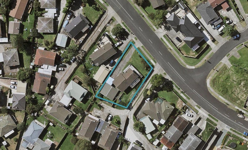 15 Charntay Avenue, Clover Park, Auckland - Carousel 1