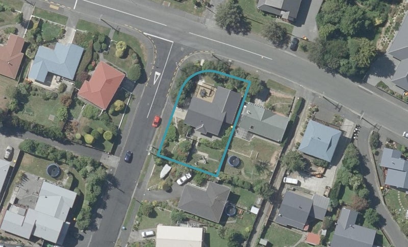 77 Barr Street, Kenmure, Dunedin - Carousel 1