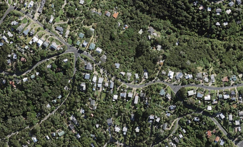 81 Queens Drive, Oneroa, Waiheke Island - Carousel 1