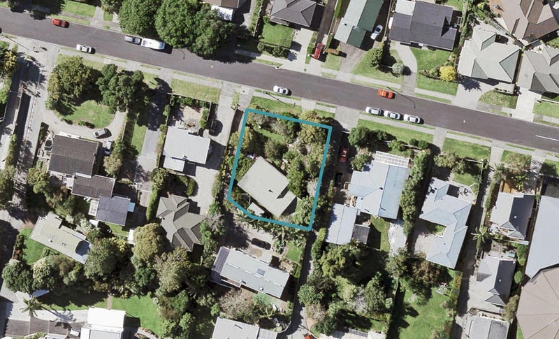 12 Baird Street, Howick, Auckland - Carousel 1