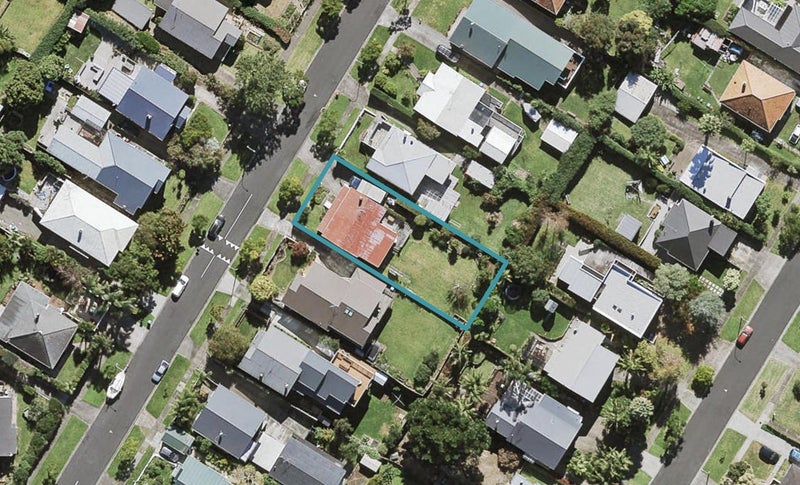24 Columbia Road, Sandringham, Auckland - Carousel 1
