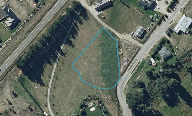 32 Monteith Road, Albert Town, Wānaka - Carousel 1