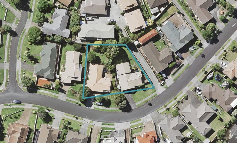 2/19 Edendale Road, Somerville, Manukau - Carousel 1