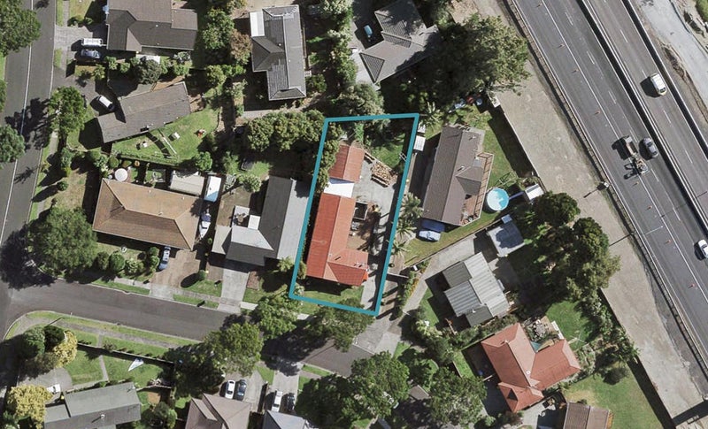6 Gardone Terrace, Conifer Grove, Takanini - Carousel 1
