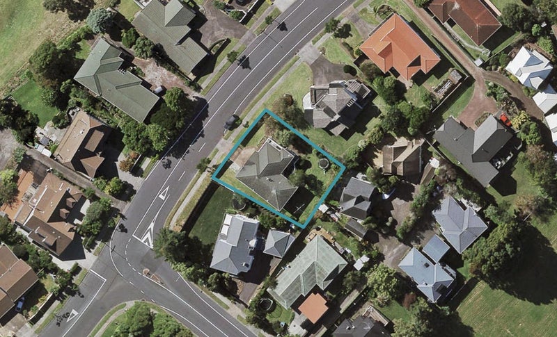 204 Norman Lesser Drive, Saint Johns, Auckland - Carousel 1