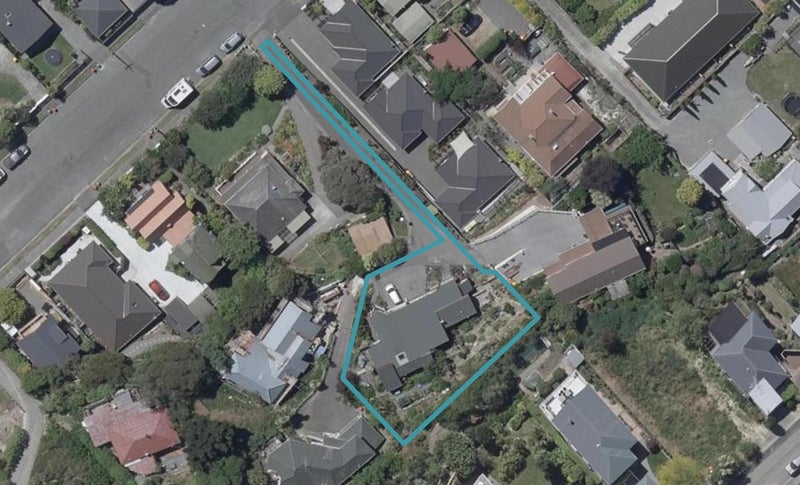 2/7 Ball Lane, Redcliffs, Christchurch - Carousel 1