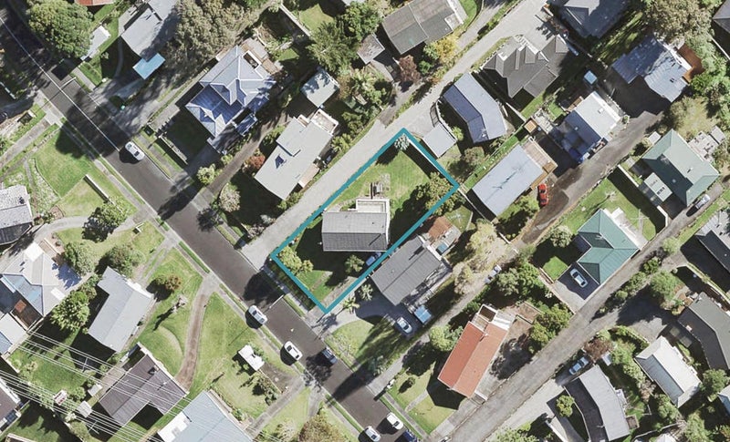 17 Caronia Crescent, Lynfield, Auckland - Carousel 1