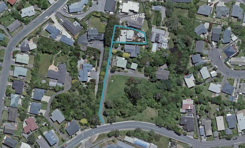 5 Tree Top Lane, Paparangi, Wellington - Carousel 1