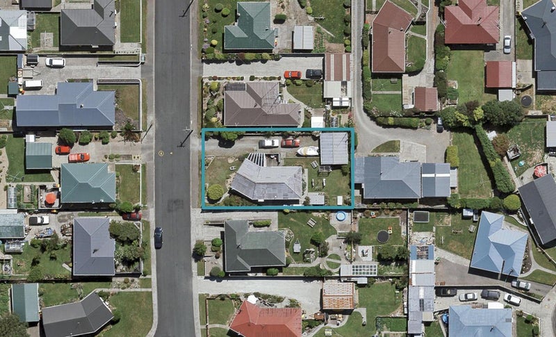 10 Lothian Crescent, Strathern, Invercargill - Carousel 1