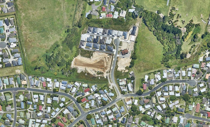 6 Equine Way, Brookfield, Tauranga - Carousel 1