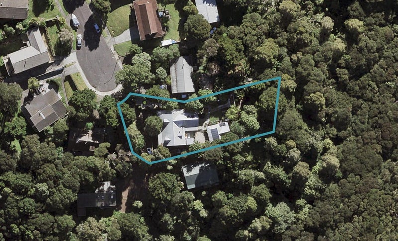 50 Hiwihau Place, Glenfield, Auckland - Carousel 1