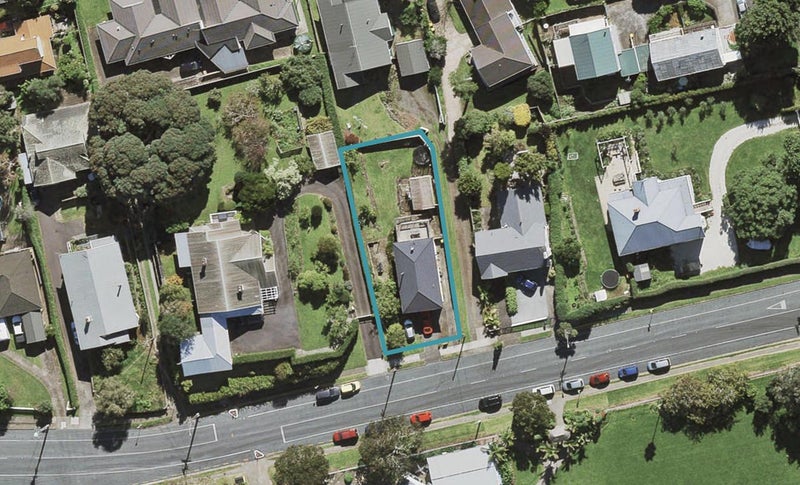 4A Taylor Road, Mangere Bridge, Auckland - Carousel 1