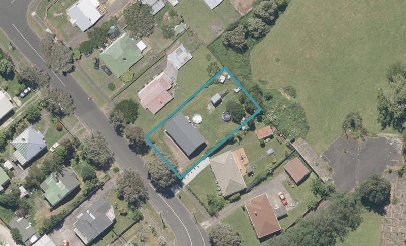 15 Kiwi Street, Whanganui East, Whanganui - Carousel 1