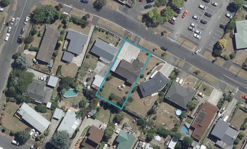 46 MacDonald Road, Glenview, Hamilton - Carousel 1