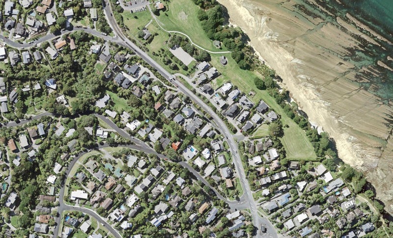 90 Beach Road, Castor Bay, Auckland - Carousel 1