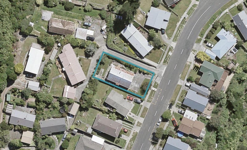 140 Holborn Drive, Stokes Valley, Lower Hutt - Carousel 1