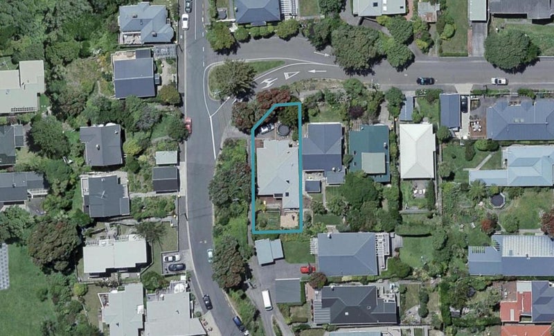 93 Creswick Terrace, Northland, Wellington - Carousel 1