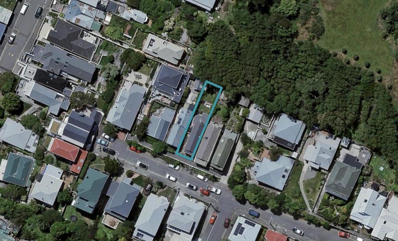 9 Stafford Street, Mount Victoria, Wellington - Carousel 1