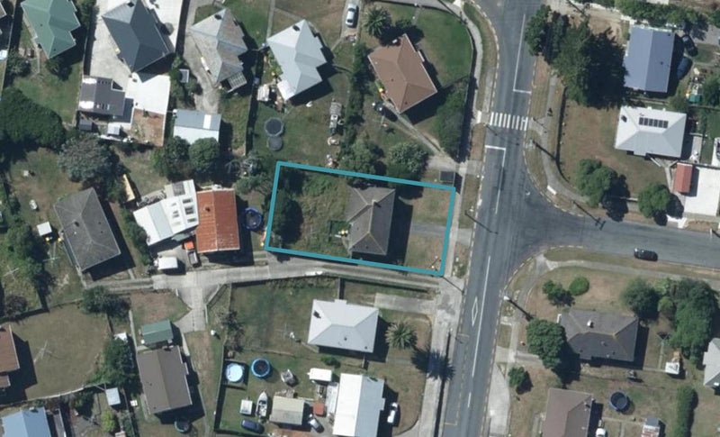 82 Te Pene Avenue, Titahi Bay, Porirua - Carousel 1