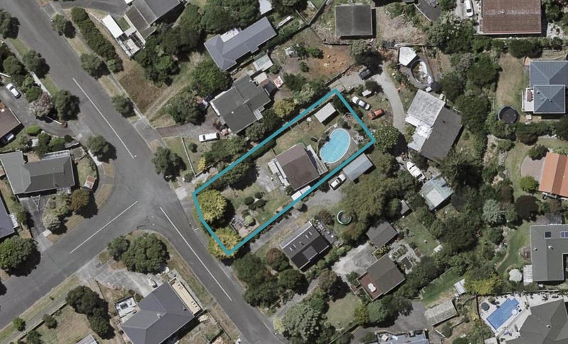 11 Napier Grove, Waikanae Beach, Waikanae - Carousel 1