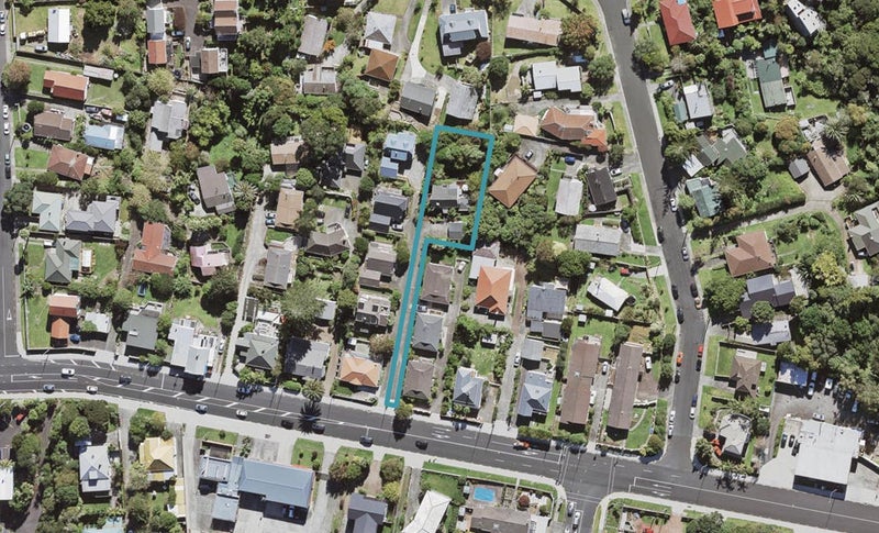139A MOKOIA RD, Birkenhead, Auckland - Carousel 1