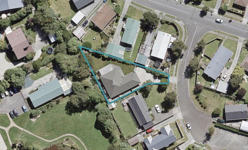 2 Pearl Grove, Birchville, Upper Hutt - Carousel 1