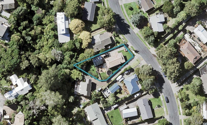52 Robbies Road, Shelly Park, Auckland - Carousel 1
