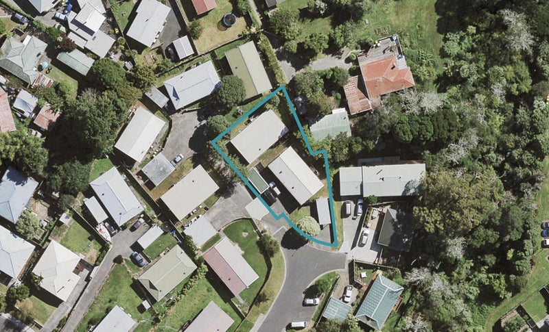 8 Kinvig Place, Ranui, Auckland - Carousel 1
