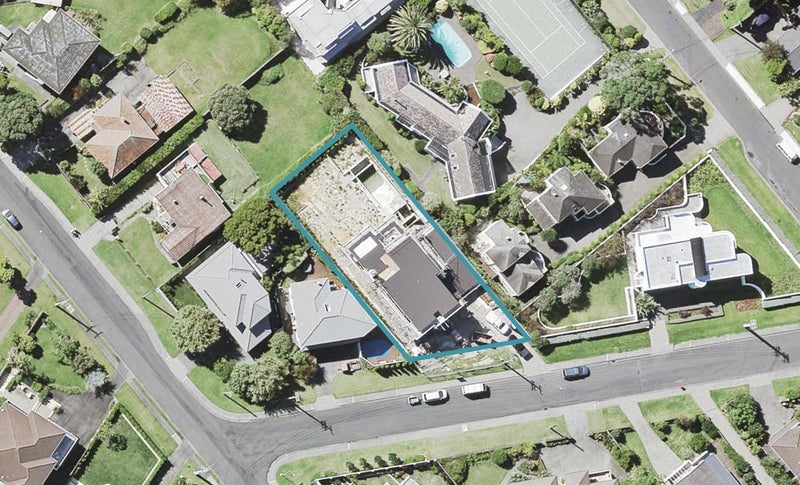 4 Falmouth Street, Murrays Bay, Auckland - Carousel 1