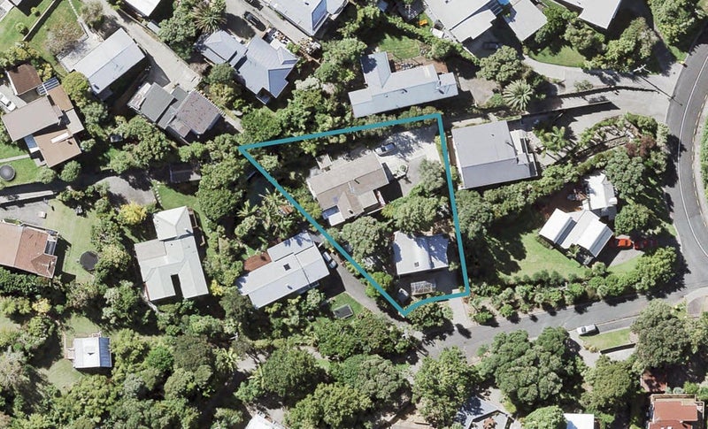1/33 Korotaha Terrace, Rothesay Bay, Auckland - Carousel 1