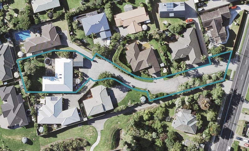 7 Glesan Place, Beachlands, Auckland - Carousel 1