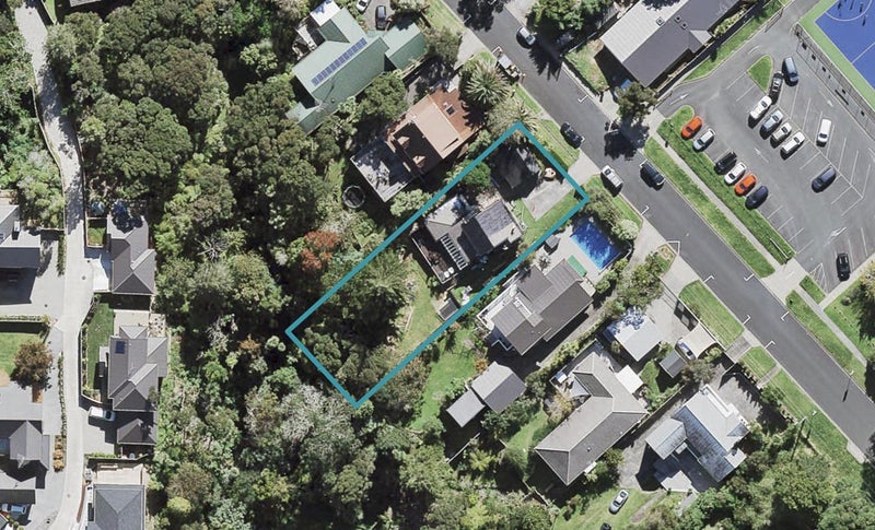 3 Sunnyview Road, Greenhithe, Auckland - Carousel 1