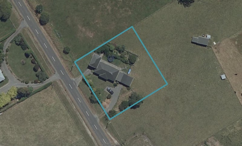 98 Willoughby Street, Halcombe, Feilding - Carousel 1
