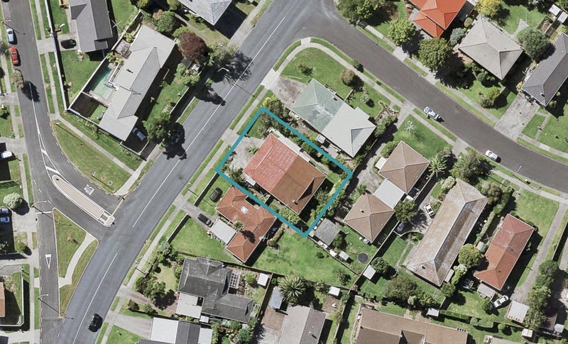 1/61 Stanniland Street, Sunnyhills, Auckland - Carousel 1