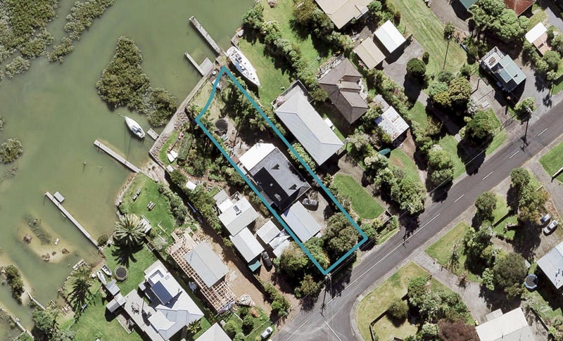 30 The Terrace, Herald Island, Auckland - Carousel 1