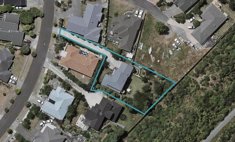 39 Quadrant Heights, Paraparaumu - Carousel 1