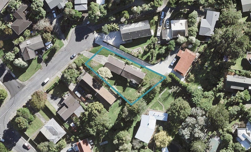 2/7 Oldham Place, Browns Bay, Auckland - Carousel 1