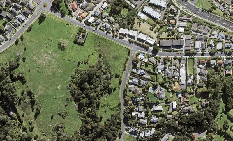 8 Kyle Road, Schnapper Rock, Auckland - Carousel 1