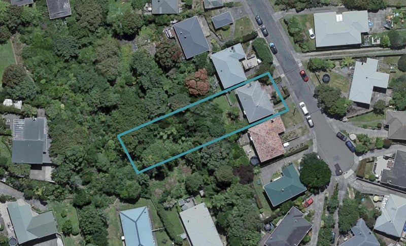 14 Kereru Bend, Tawa, Wellington - Carousel 1
