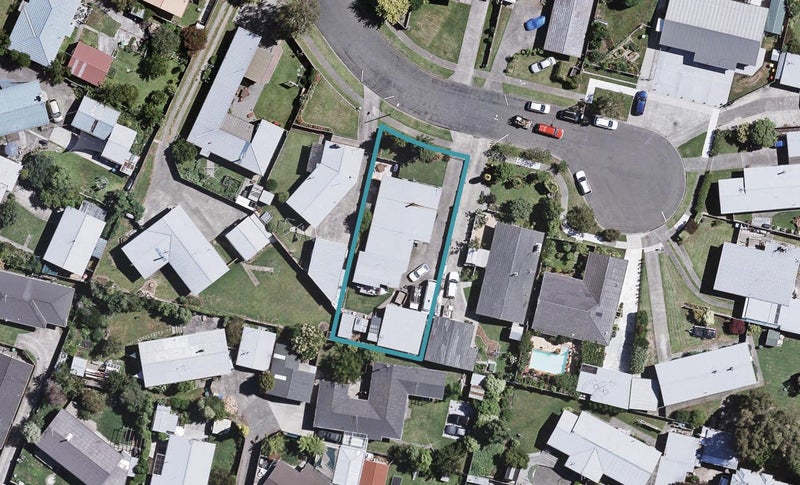 10 Cooke Place, Taradale, Napier - Carousel 1