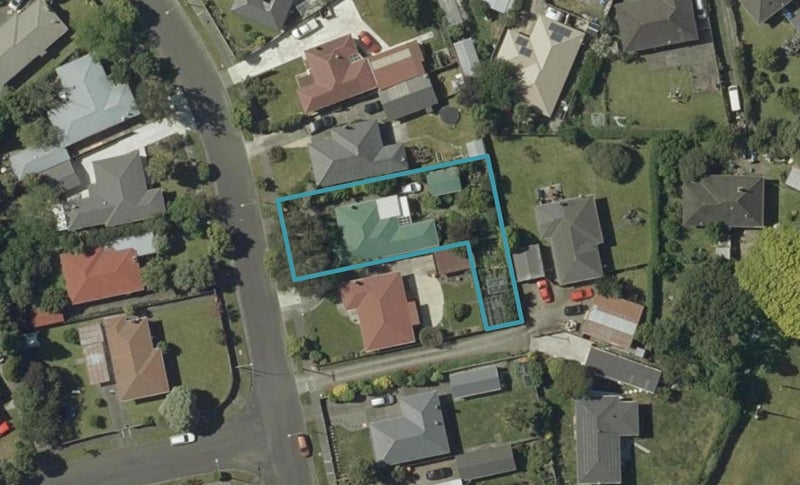 17 Waterloo Crescent, Hokowhitu, Palmerston North - Carousel 1