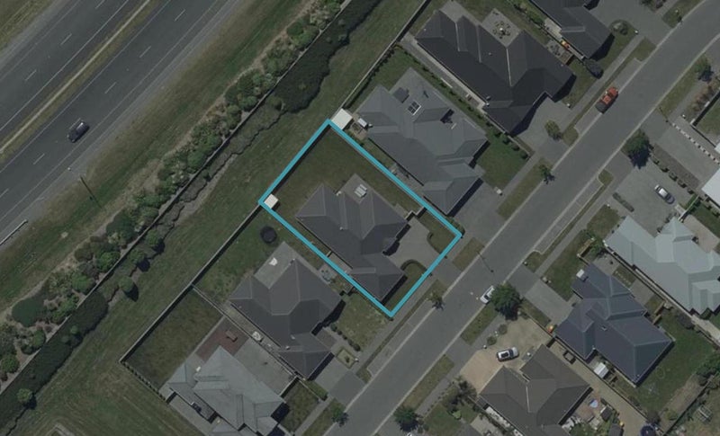35 Mariposa Crescent, Aidanfield, Christchurch - Carousel 1