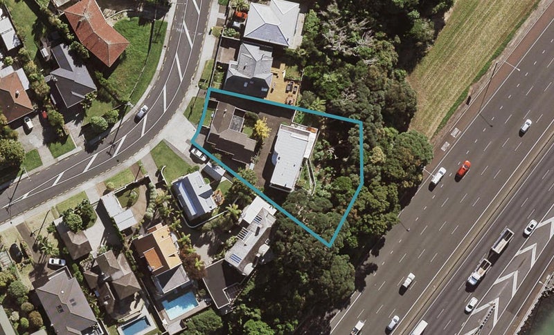 2/69 Sylvan Avenue, Northcote, Auckland - Carousel 1