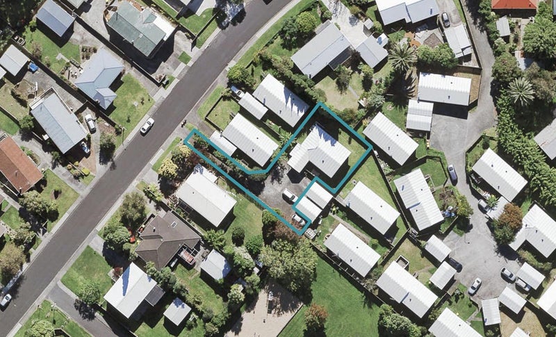 15A Patts Avenue, Glendene, Auckland - Carousel 1