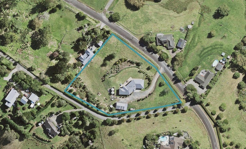 140 Kauri View Road, Papakura - Carousel 1