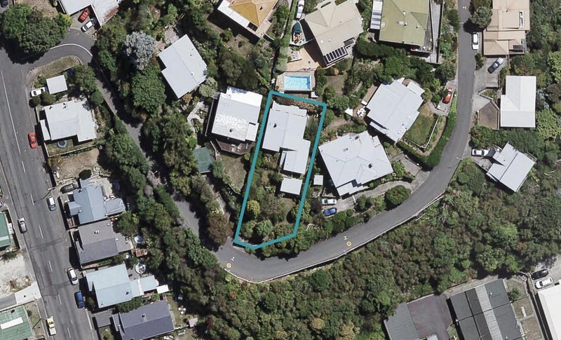 8 Guys Hill Road, Hospital Hill, Napier - Carousel 1