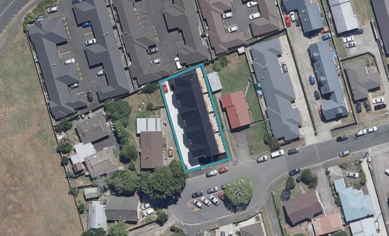 4/14 Inverness Avenue, Hamilton East, Hamilton - Carousel 1