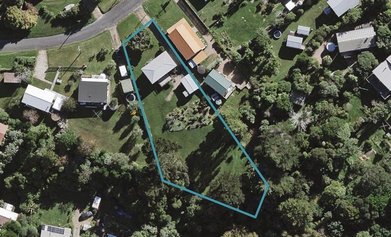 6 Marine View Road, Onetangi, Waiheke Island - Carousel 1
