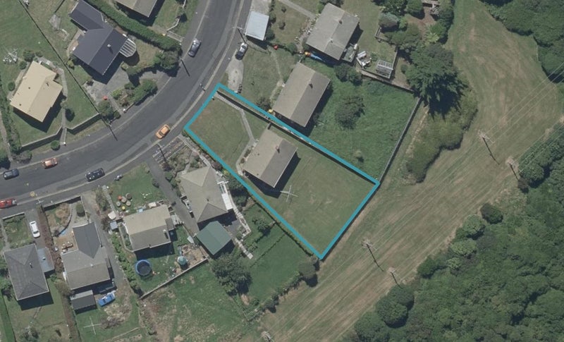 33 Mooltan Street, Halfway Bush, Dunedin - Carousel 1