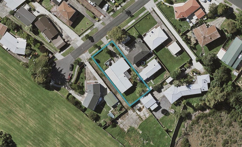 10 Riverina Avenue, Pakuranga, Auckland - Carousel 1